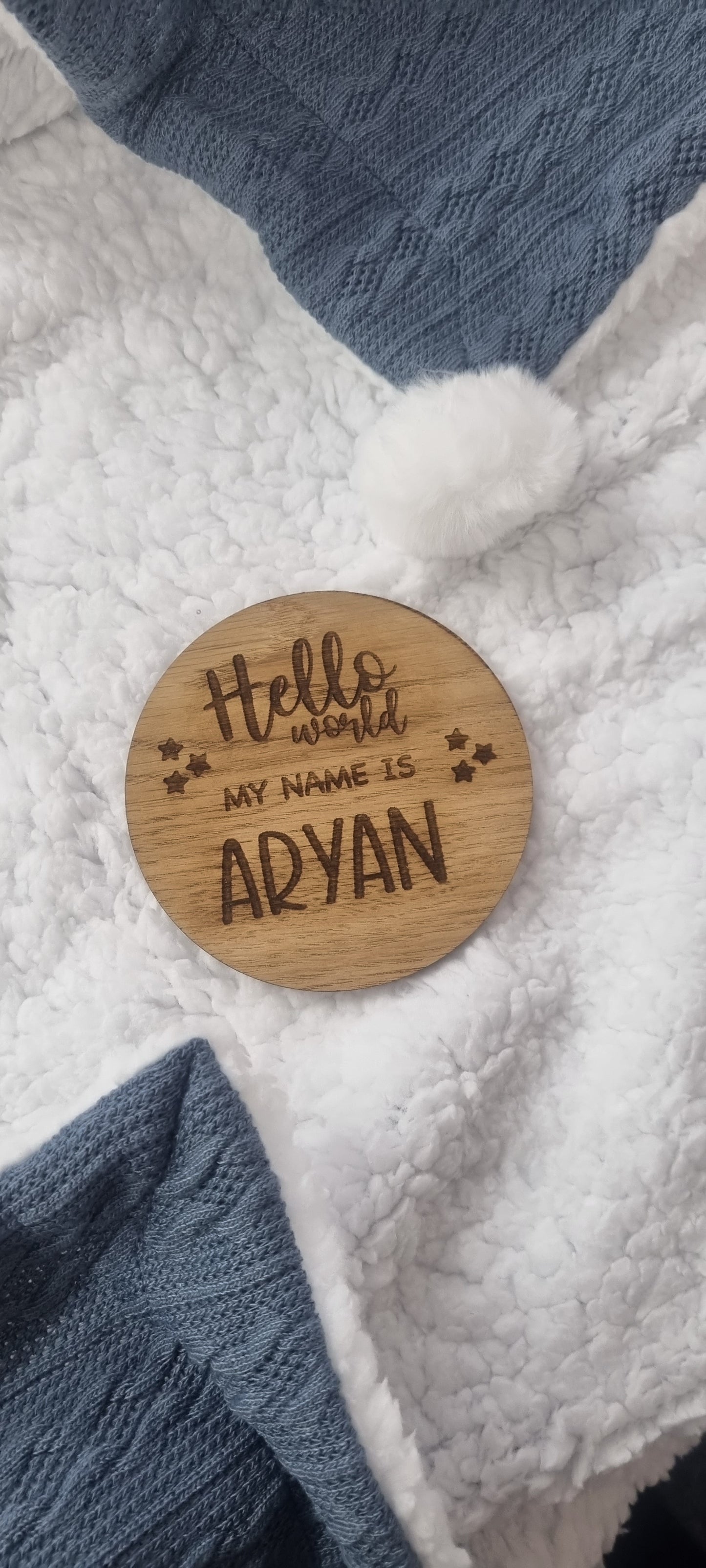 Personalised "Hello World" Baby Announcement Disc – 10cm Round, Engraved Newborn Name Sign