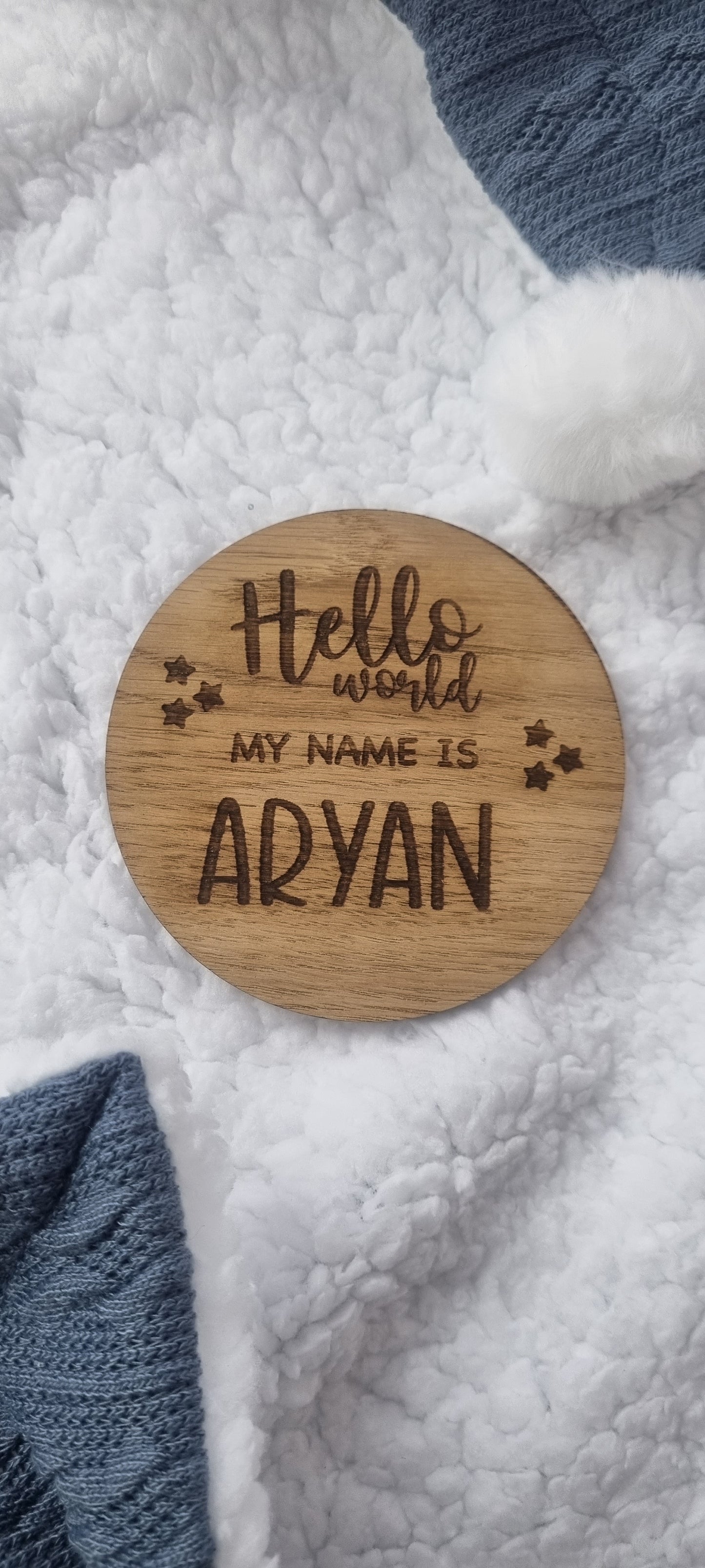 Personalised "Hello World" Baby Announcement Disc – 10cm Round, Engraved Newborn Name Sign